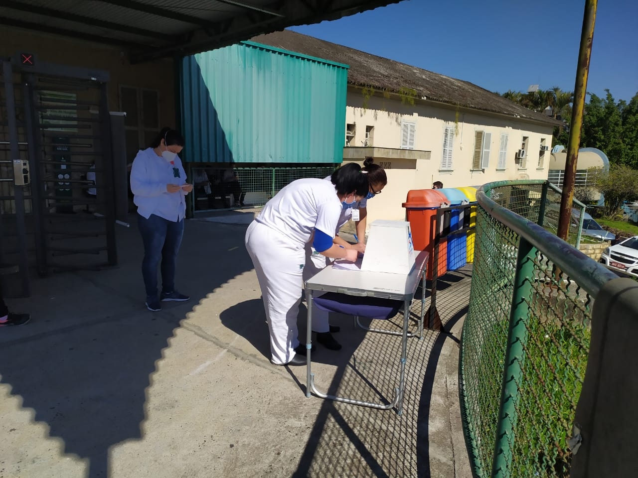 Trabalhadores votam proposta dos hospitais