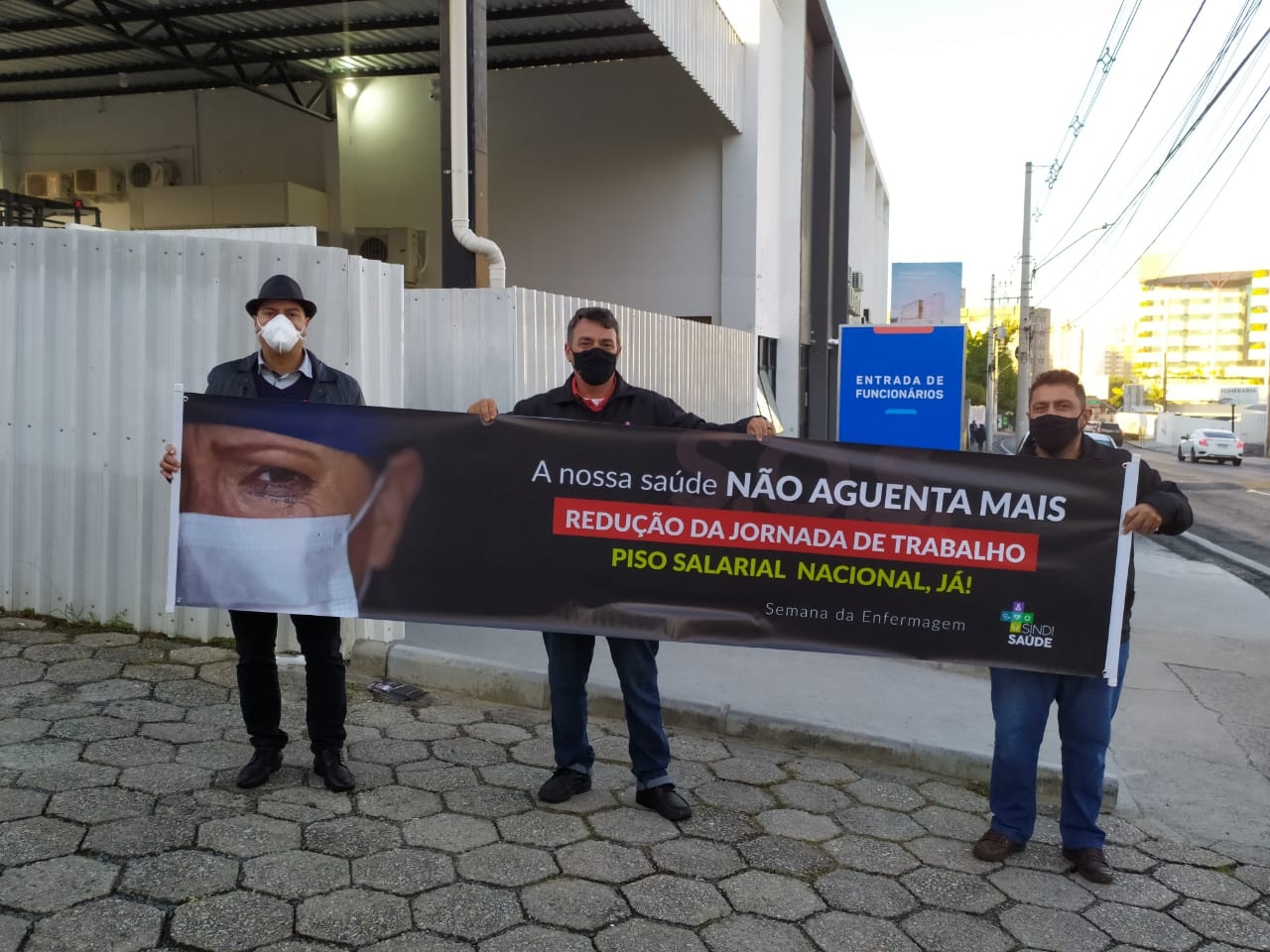 Sindisaúde mobiliza nos hospitais pela votação   no Senado do PL  da jornada 30 horas e implantação do piso nacional para os trabalhadores da enfermagem 