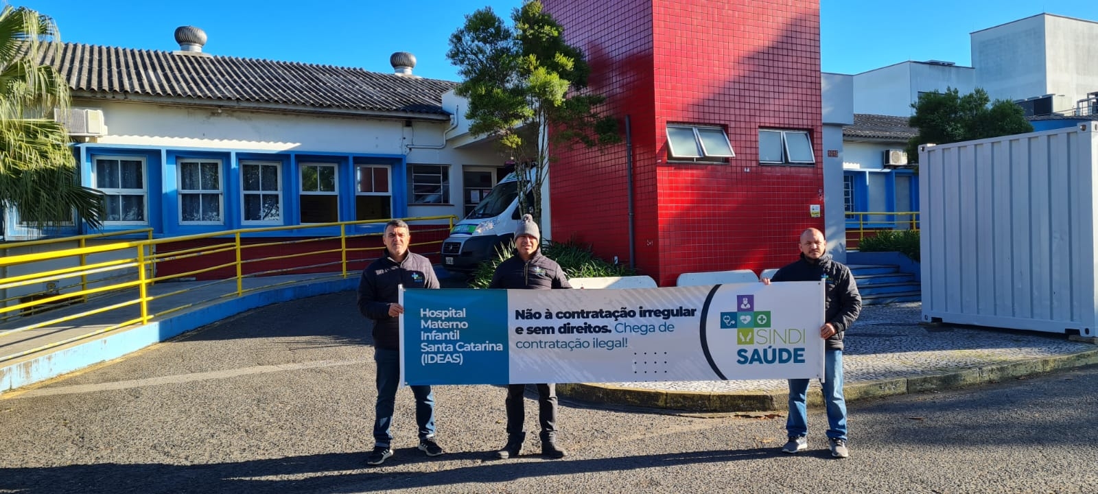 Trabalhadores protestam no Hospital Santa Catarina contra contratação terceirizada 