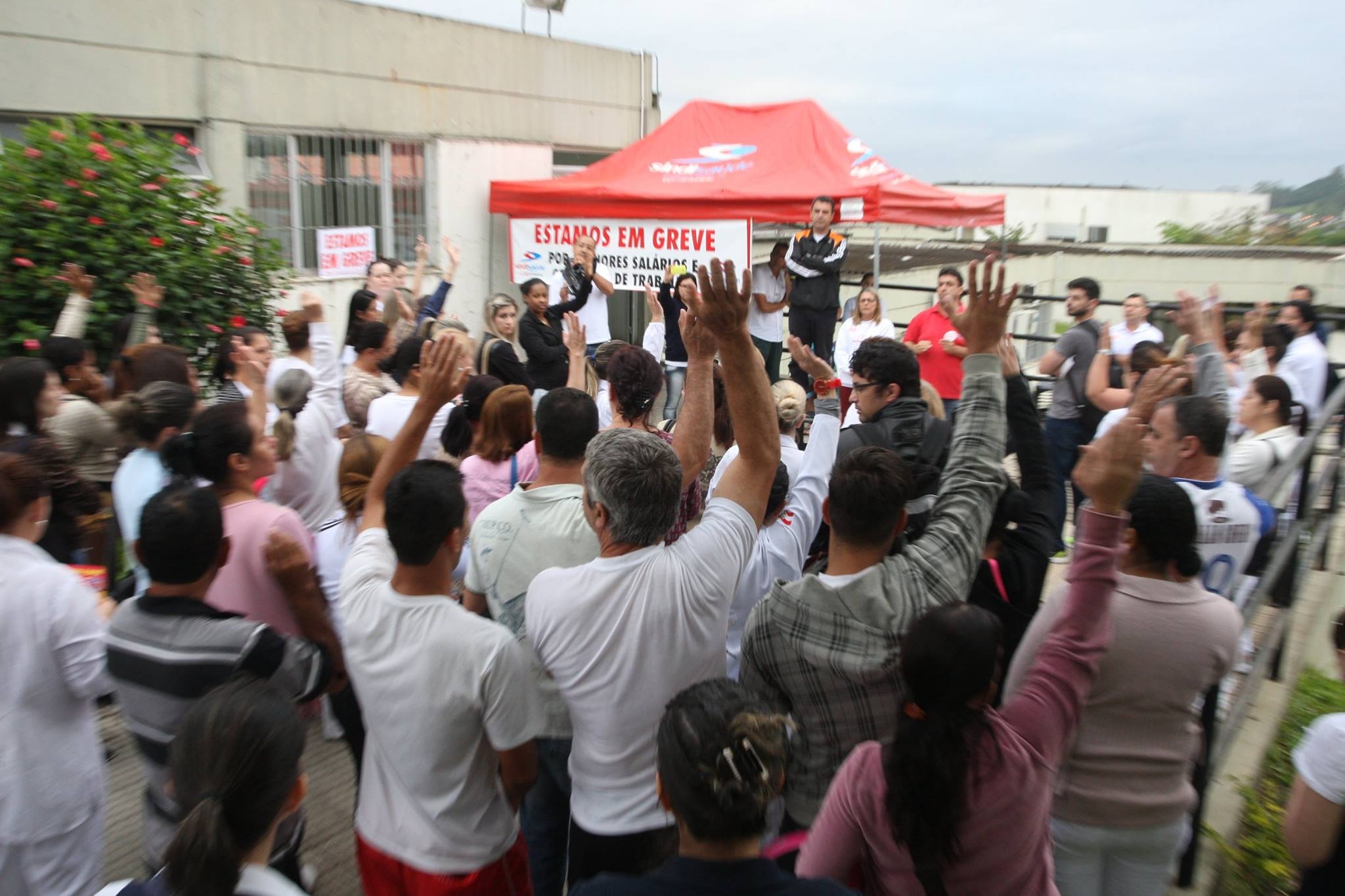   Com nova proposta,greve é suspensa no Regional