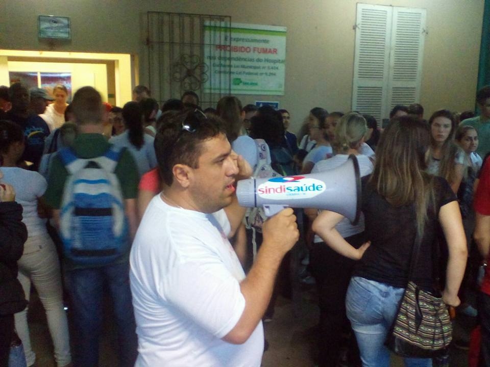  Assembleia com os trabalhadores dos laboratórios quarta-feira