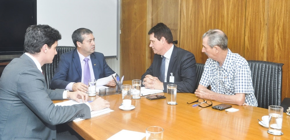 CNTS apresenta sugestões de melhorias para o trabalhador da saúde ao Ministro do Trabalho