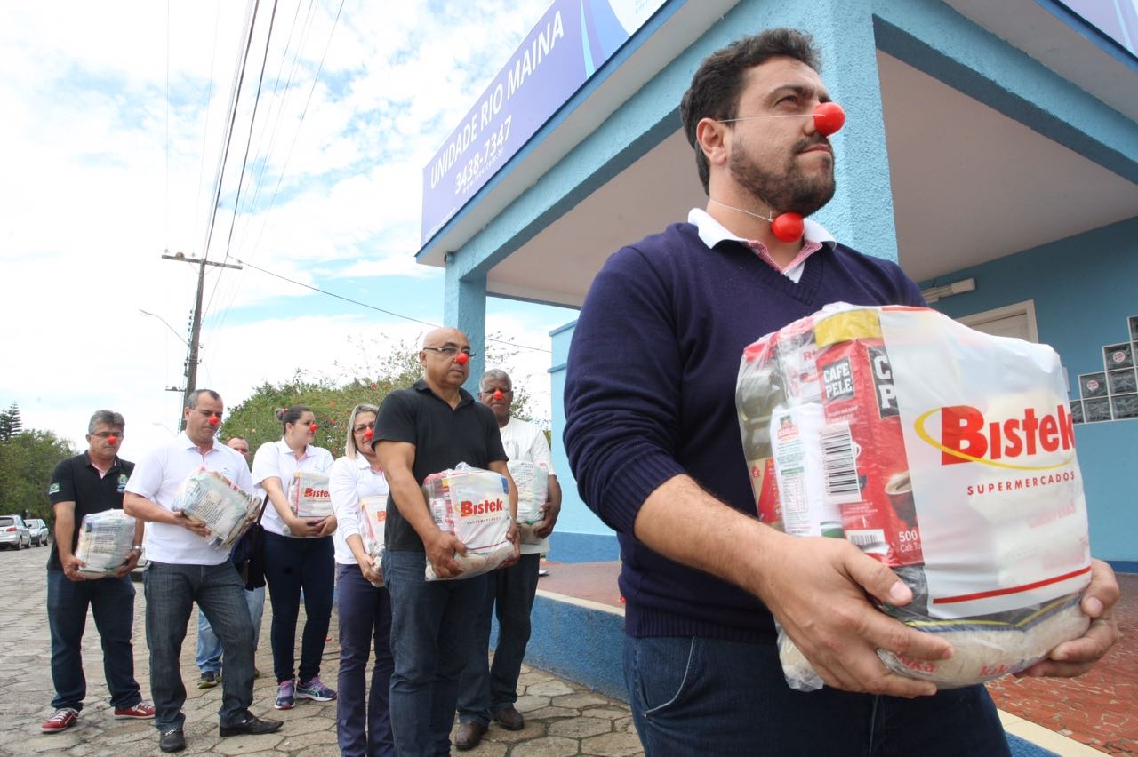 PANELAÇO E CESTA BÁSICA NA CASA DE SAÚDE DO RIO MAINA 