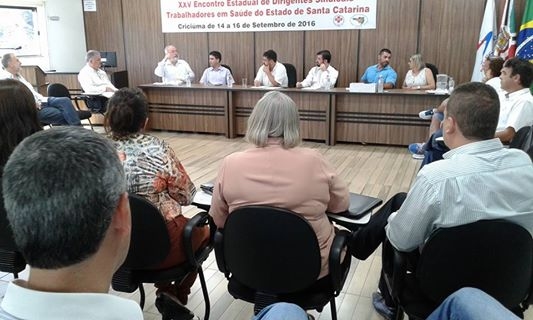 Sem avanços, trabalhadores da saúde fazem assembleia 